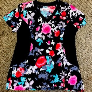 Size MEDIUM White Cross Floral Scrub Top
